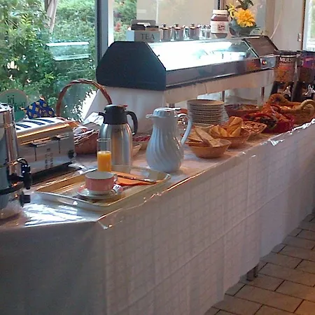 Adourotel Hotel 2*